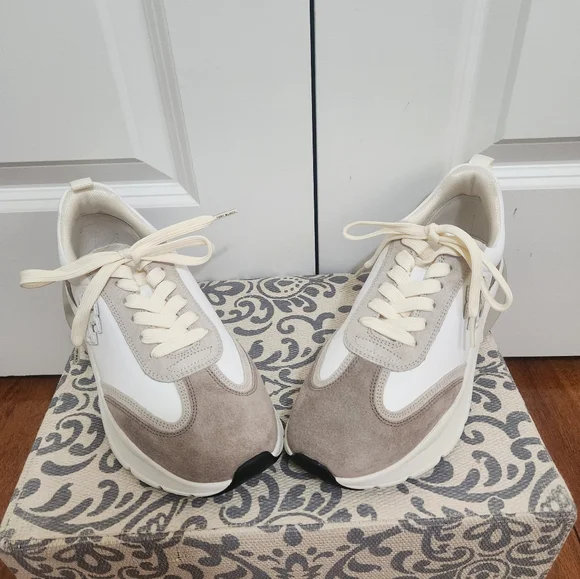 Tory Burch Good Luck Trainer Suede Sneakers Size 8.5 - Picture 4 of 5